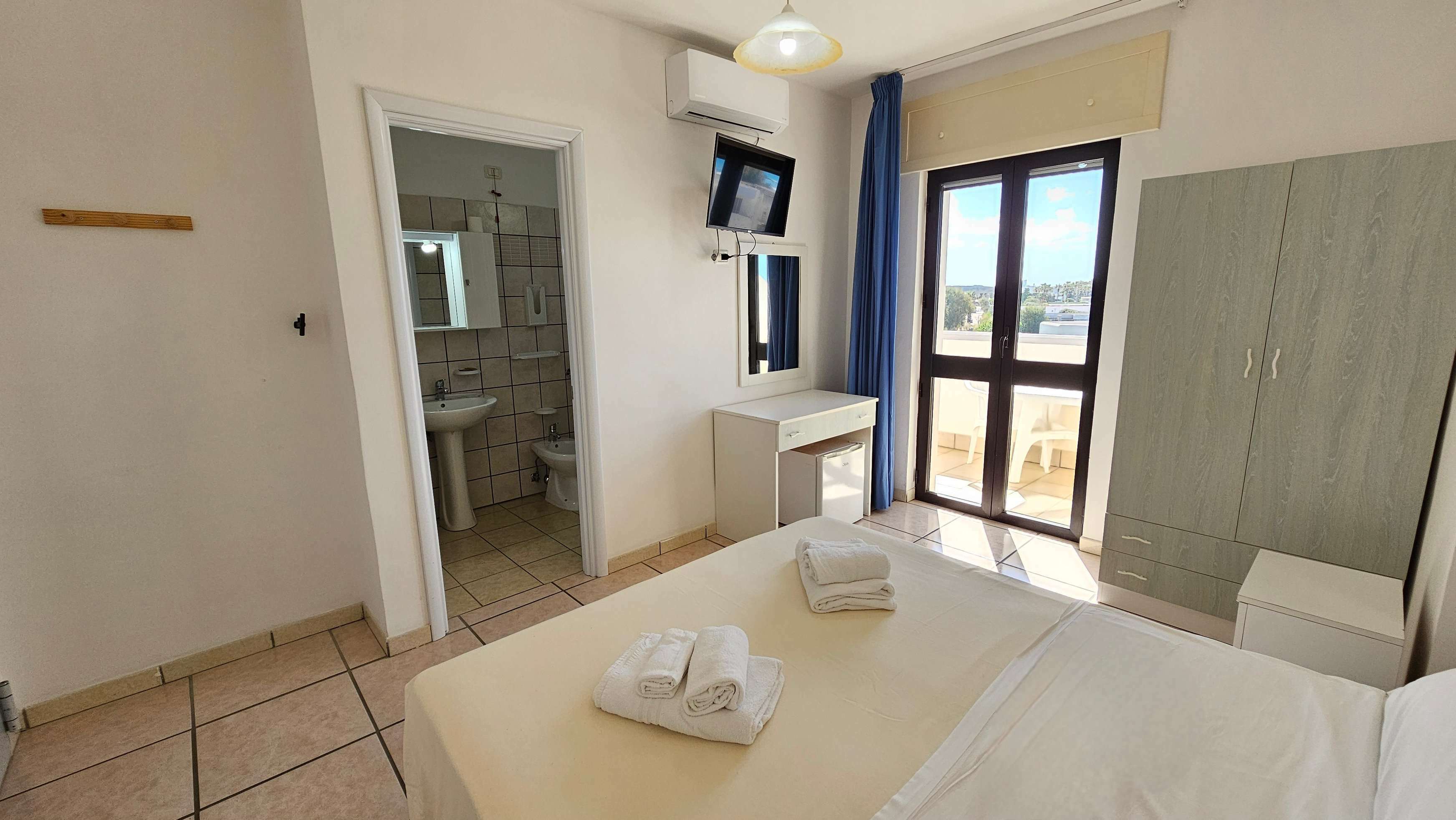 Camera Doppia con balcone vista mare